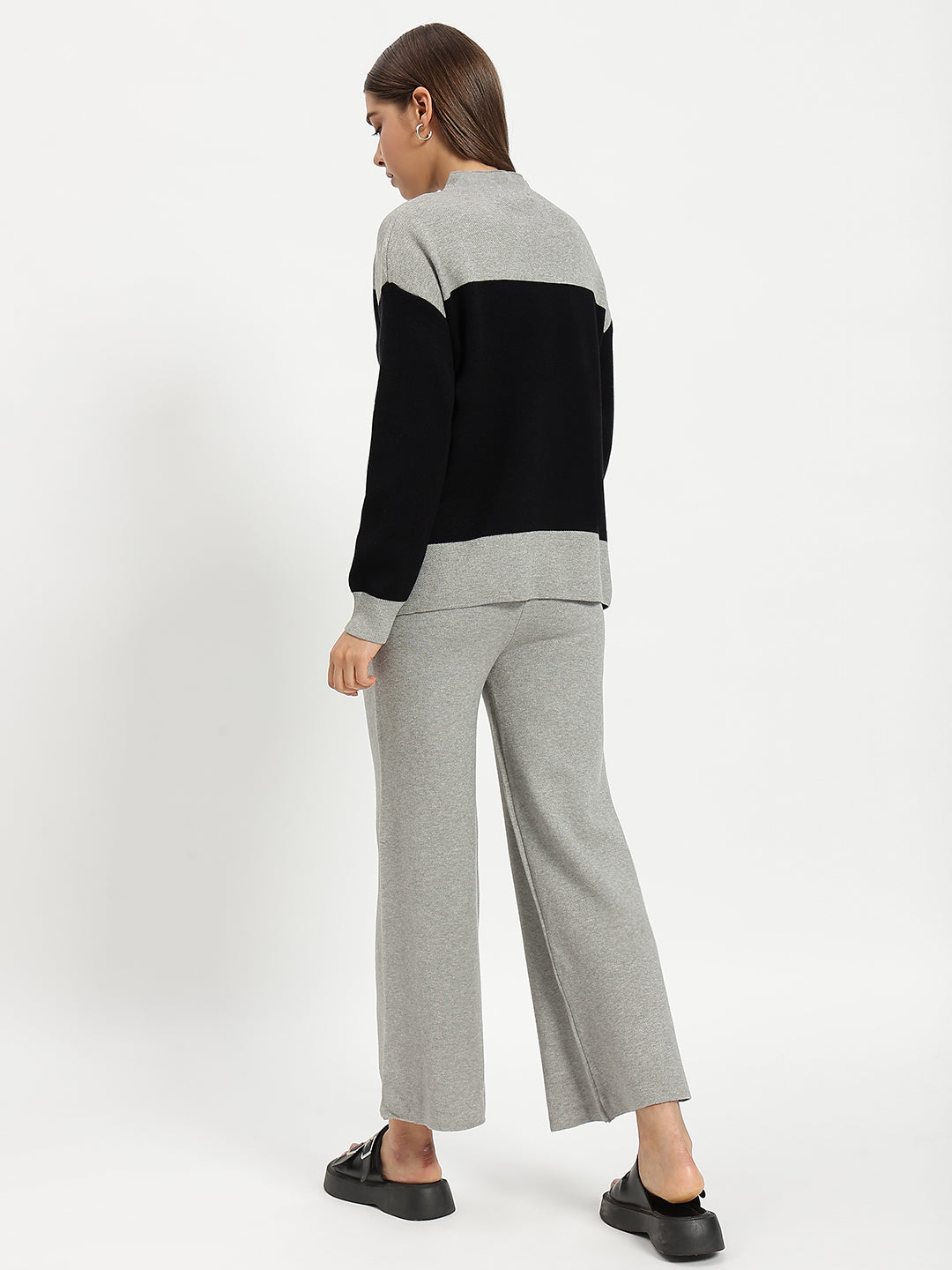 WOOLEN COORD BLACK AND GREY