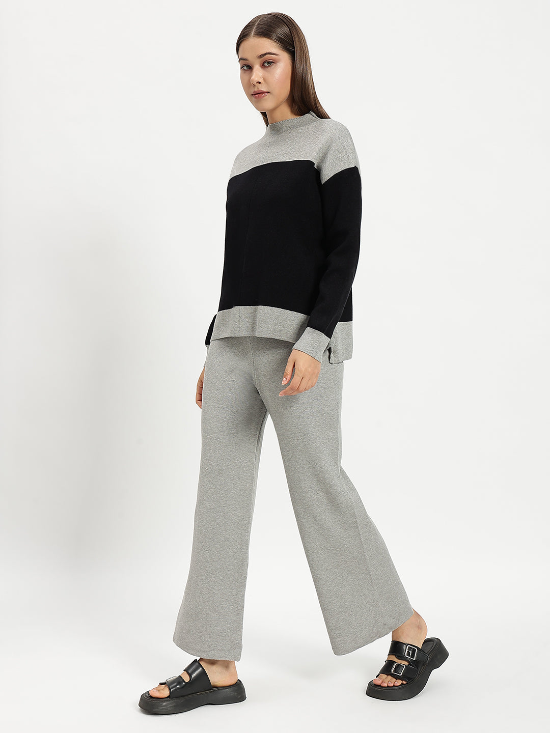 WOOLEN COORD BLACK AND GREY