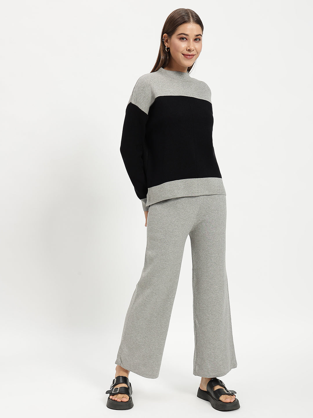 WOOLEN COORD BLACK AND GREY