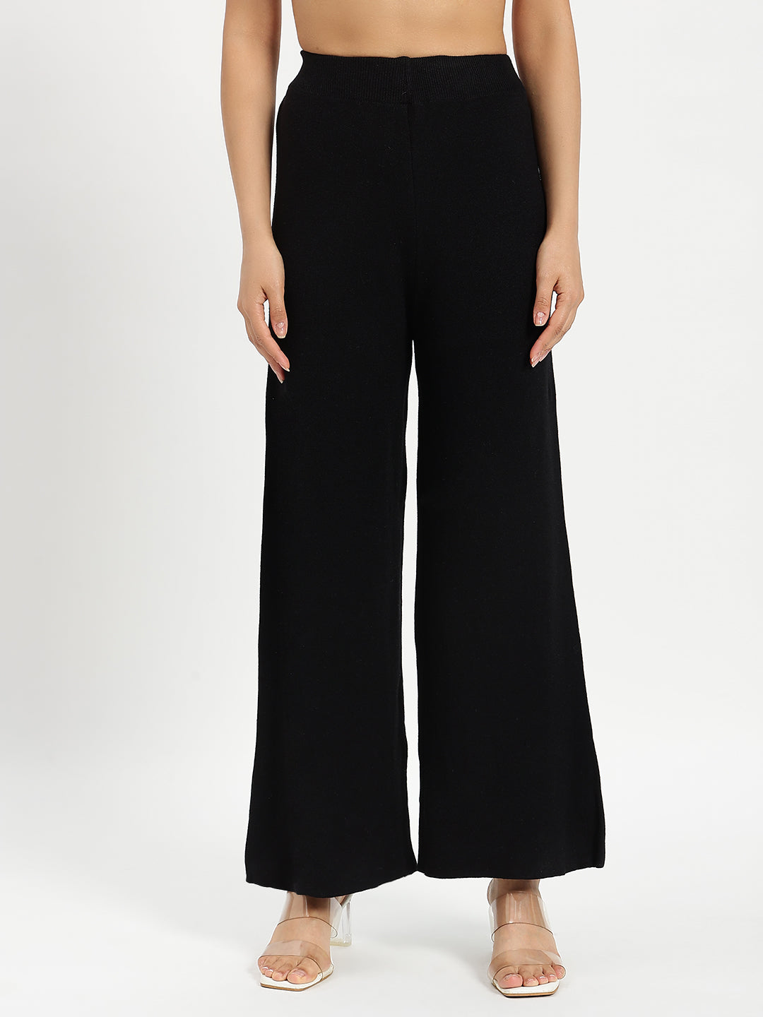 WOOLEN COORD WHITE AND BLACK