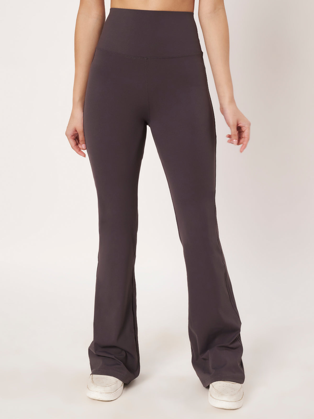 SEAMLESS FIT FLARE PANTS DARK GREY