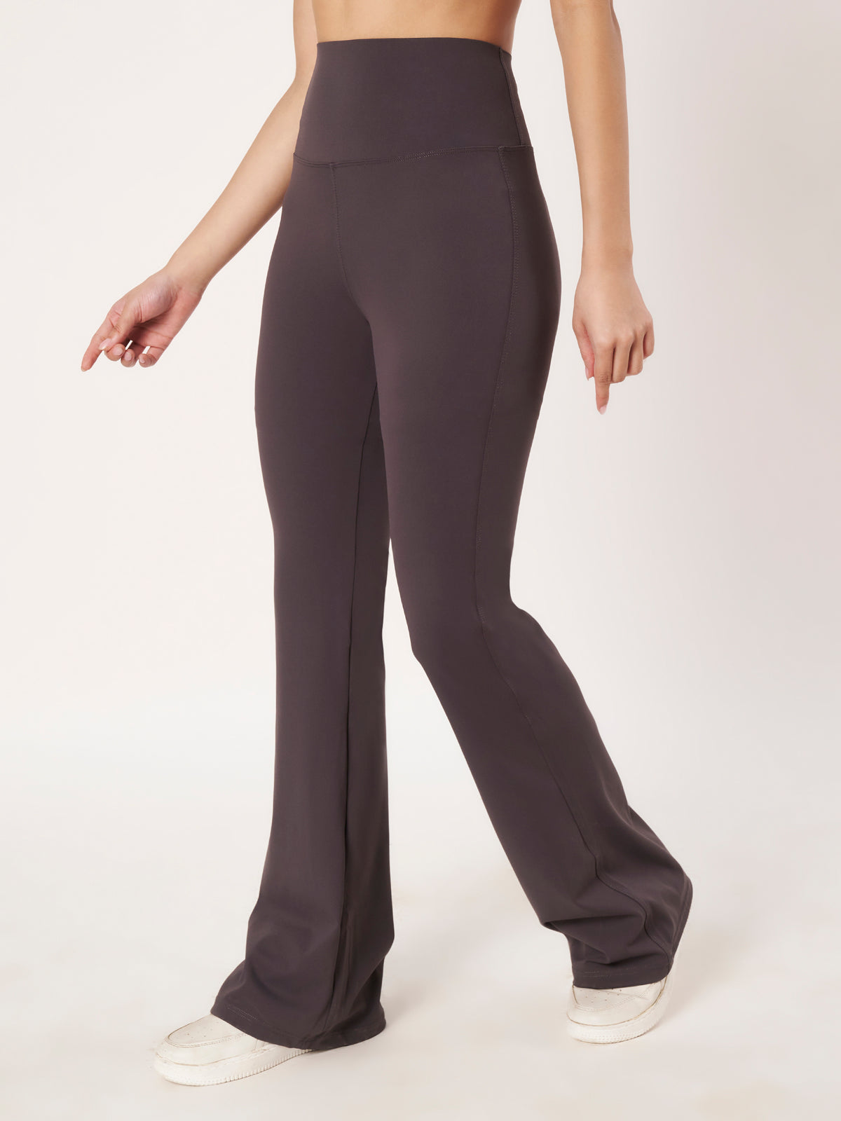 SEAMLESS FIT FLARE PANTS DARK GREY