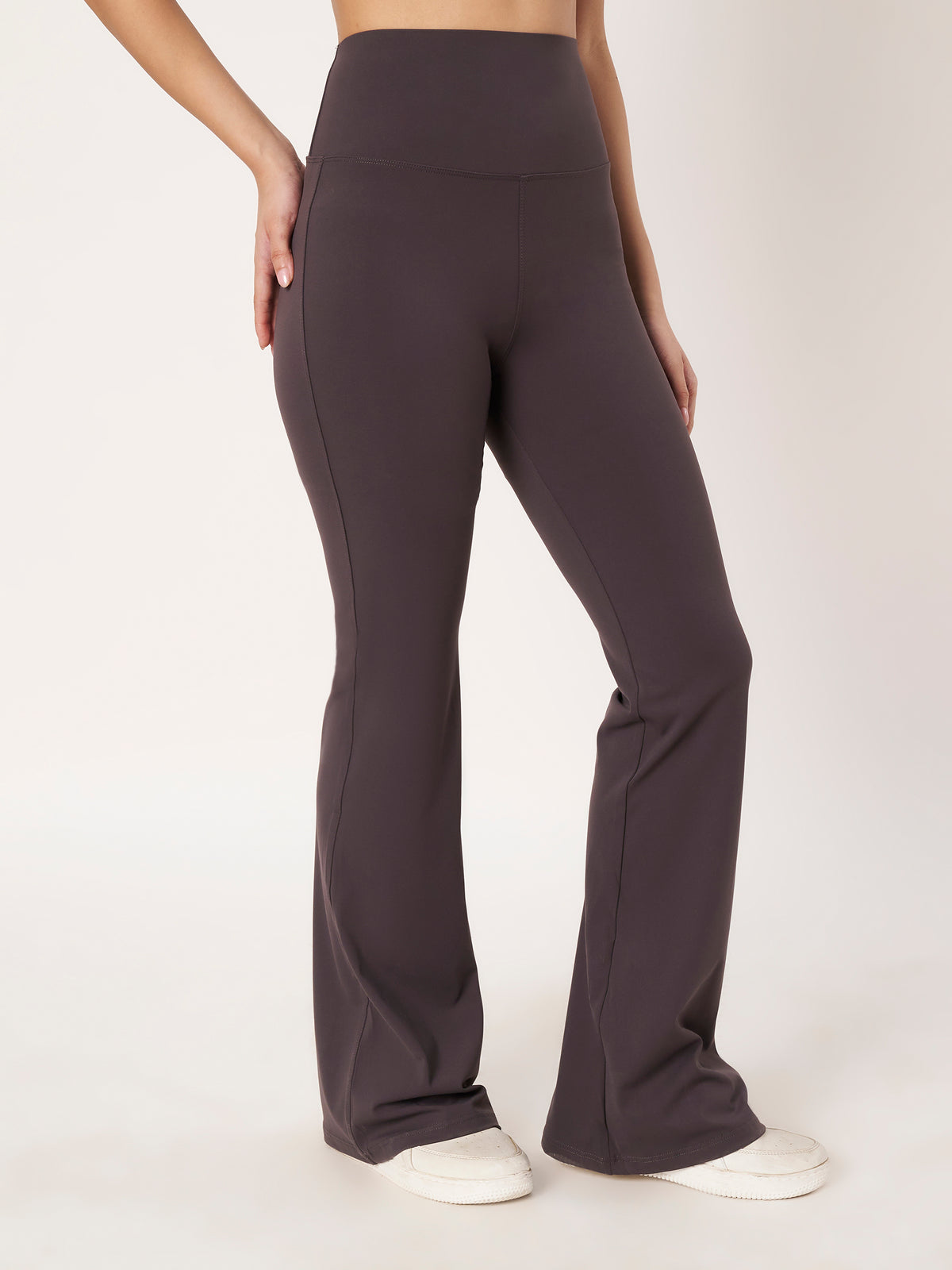 SEAMLESS FIT FLARE PANTS DARK GREY