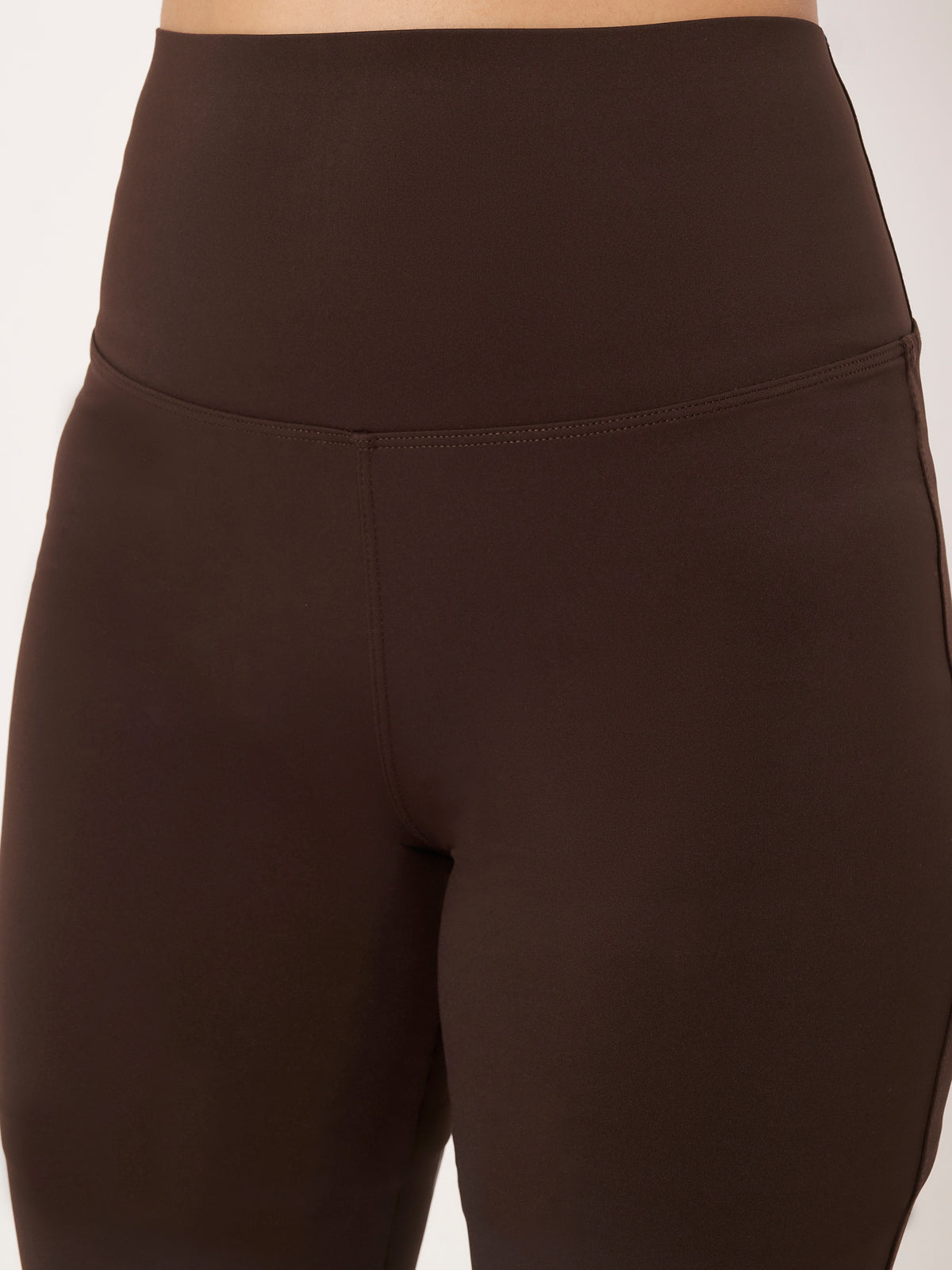 SEAMLESS FIT FLARE PANTS DARK BROWN