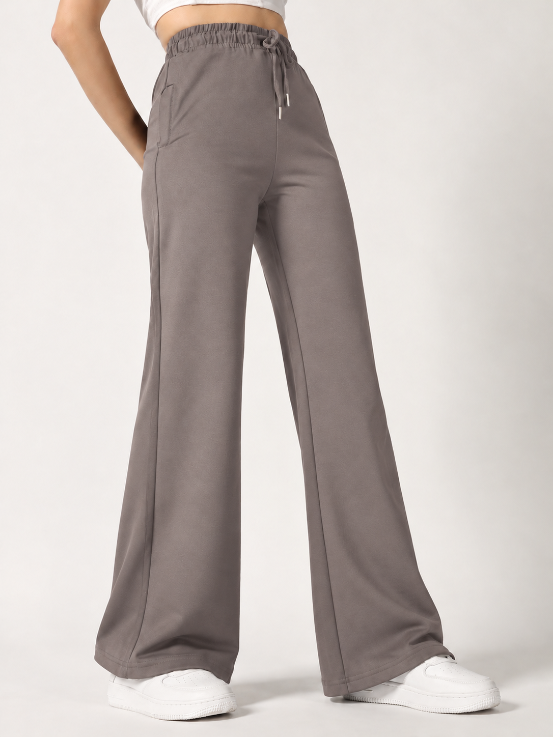 FLARED SCUBA LOWER CEMENT GREY