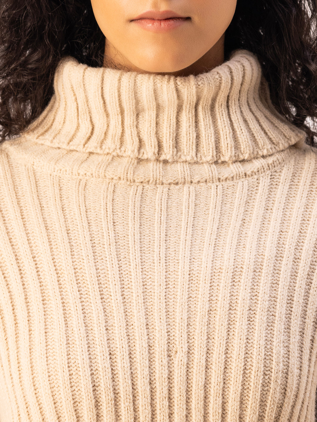 The Cream Highneck